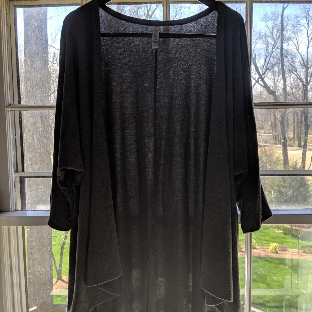 Lularoe Monroe Kimono